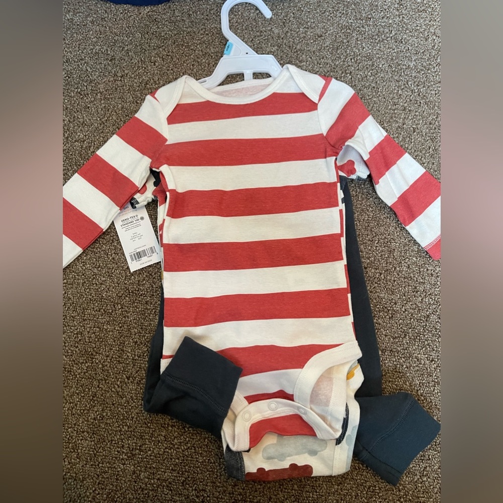 Carters 3-Piece Set - Picture 5 of 5